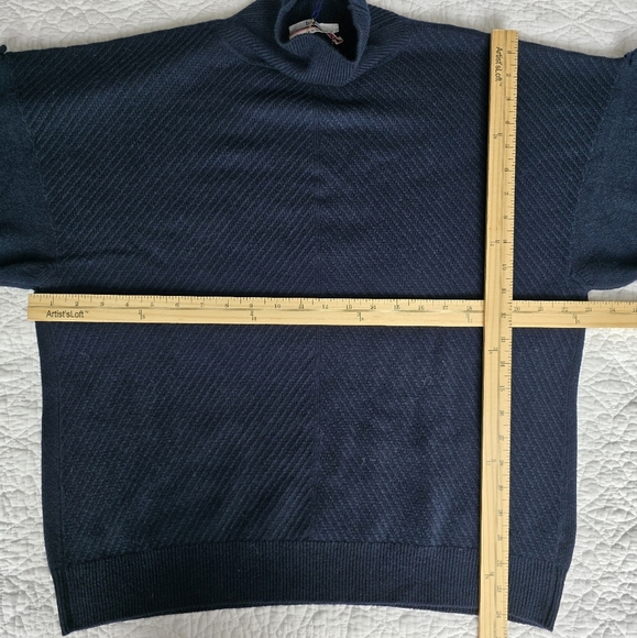 Barrie of Scotland Cashmere Textured Sleeves Detail Turtleneck Sweater - Navy - Picture 15 of 16